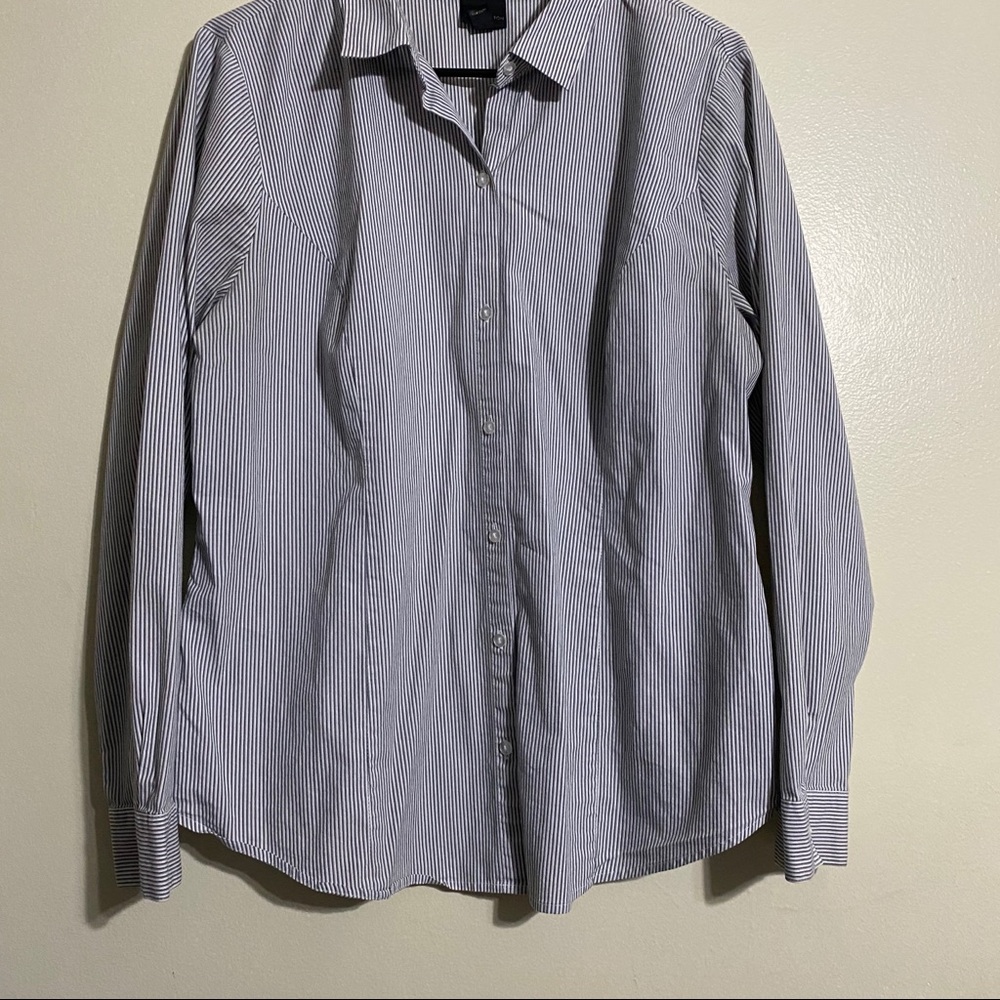 Worthington button up collared shirt